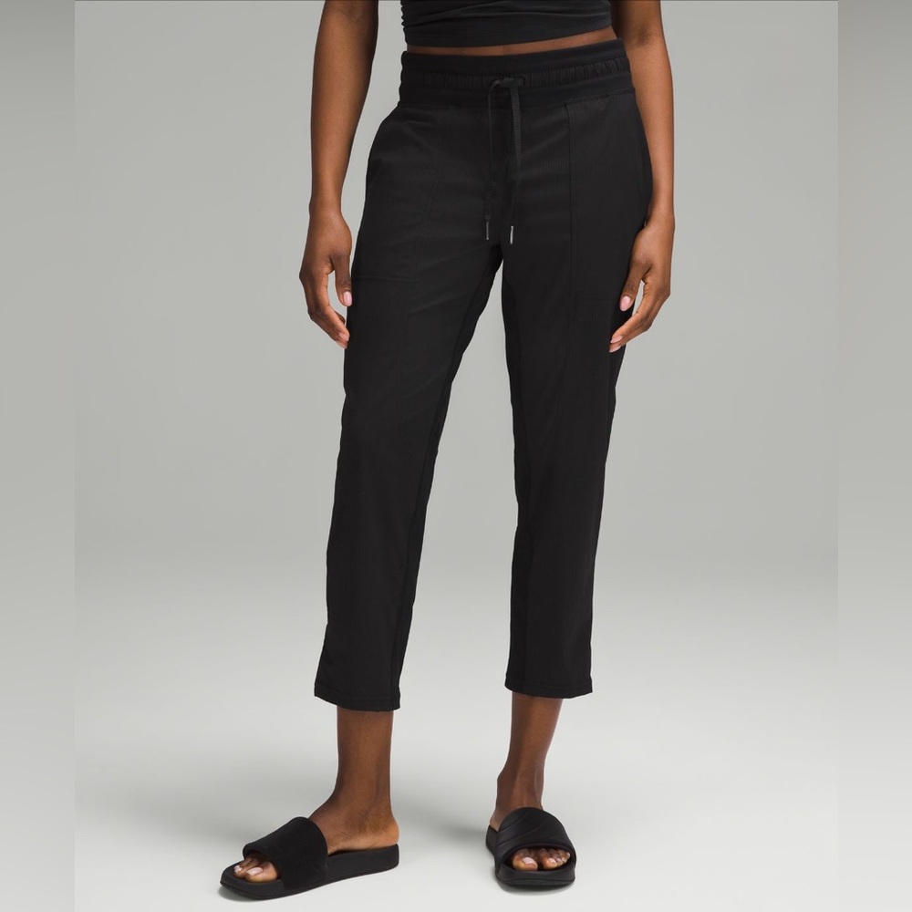 EUC Lululemon Dance Studio MidRise Cropped Pant